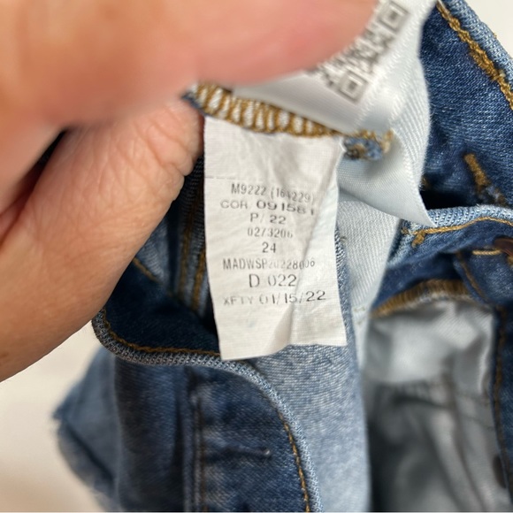 Madewell high rise denim cutoff jean shorts distressed - Picture 3 of 7